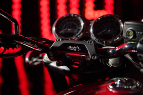 Triumph BONNEVILLE T120 ELVIS PRESLEY LIMITED EDITION (7)