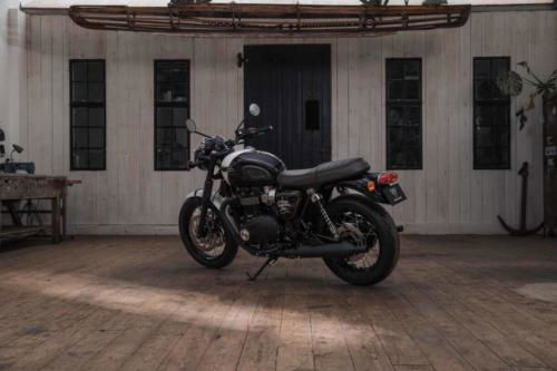 Triumph Bonneville T120 Black DGR Limited Edition (17)