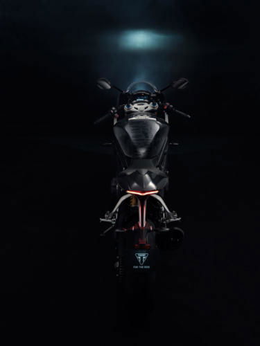 Triumph Speed Triple 1200 RR Bond Edition (15)