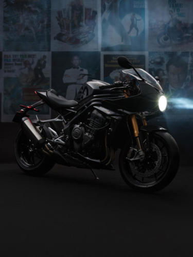 Triumph Speed Triple 1200 RR Bond Edition (17)
