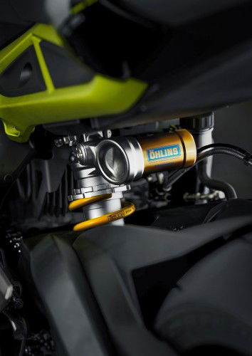 Triumph Street Triple Moto2 Edition (8)