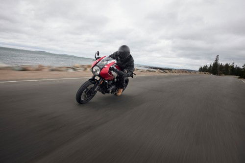 Triumph Thruxton 400 - 2026 (13)