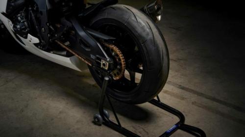 Yamaha R1 GYTR 2023 (3)