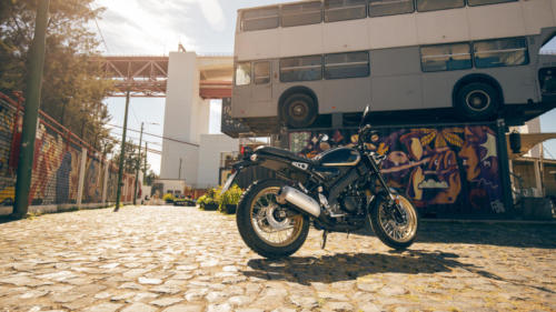 XSR125 Legacy Static