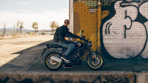 XSR125 Legacy Static