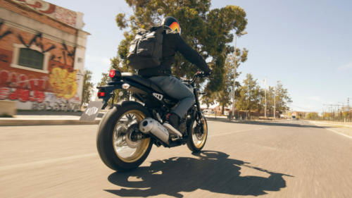 XSR125 Legacy Action images