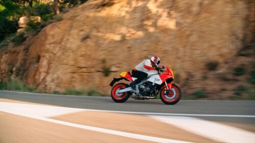 Yamaha XSR900 GP (1)