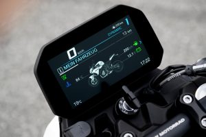 BMW F 450 R 2027 – 6,5-Zoll-TFT-Display mit Fahrzeugstatus-Ansicht im Fahrmodus Dynamic