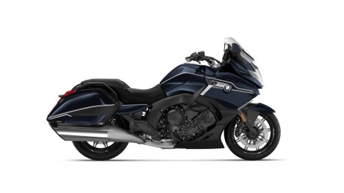 BMW K 1600 Bagger 2027 Edition II in Imperialblau metallic – Seitenansicht rechts im Studio