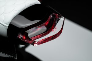 BRABUS Urban-E Fragment Edition 2026 – Kristallklares LED-Rücklicht mit eingearbeitetem Fragment-Logo