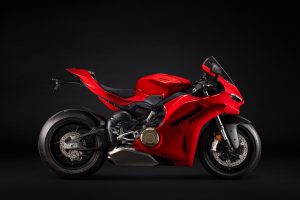 Ducati Panigale V4 2027 – in Ducati-Rot, Seitenansicht rechts im dunklen Studio