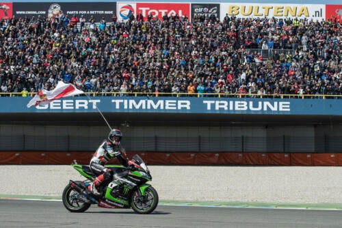 hi_04_Assen_WorldSBK_Race_2_Rea_GB46369_copia_2