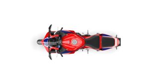 Honda CBR600RR 2027 in Ignition Red HRC TriColour – Studioaufnahme von oben