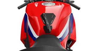 Honda CBR600RR 2027 in Ignition Red HRC TriColour – Tankpad und seitliche Tankprotektoren aus dem Sport-Paket, Ansicht von oben