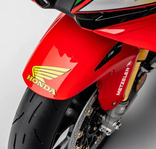 honda-mcguinness-fireblade-30th-anniversary-03