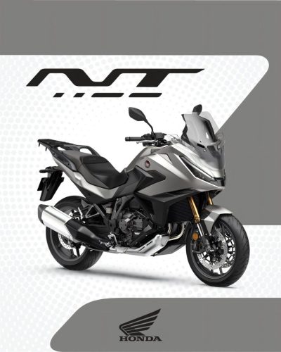 Honda NT1100 2027 in Mat Beta Silver Metallic – Hochformat mit NT-Schriftzug, Dreiviertelansicht von vorne