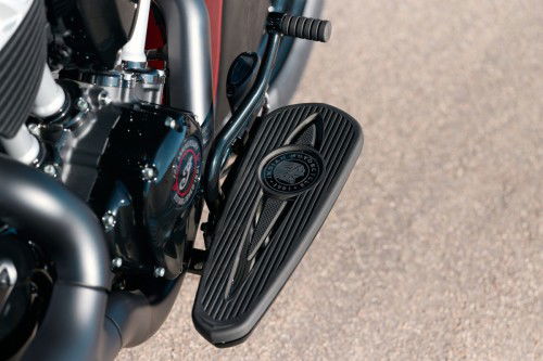 indian-2026-chief-vintage-125th-20-detail-trittbrett-poliert