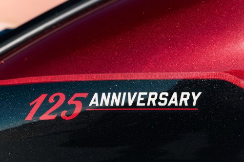indian-2026-chief-vintage-125th-24-detail-tank-125-anniversary-schriftzug