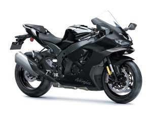 Kawasaki Ninja ZX-10R 2027 – Seitenansicht schräg von vorne rechts in Metallic Flat Spark Black / Metallic Spark Black vor weißem Hintergrund