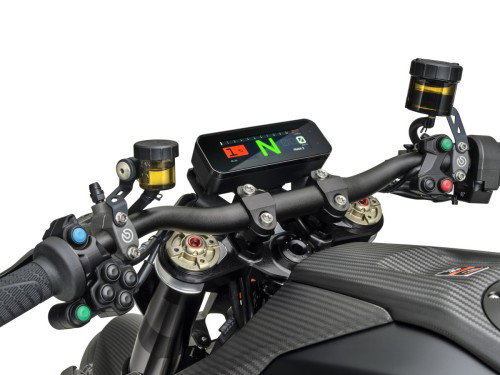 KTM 1390 Super Duke RR Track 2026 – Linke Seitenansicht im Studio mit sichtbarer WP-Pro-Components-8548-Upside-Down-Gabel