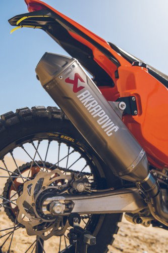 KTM 450 Rally Replica 2027 – Auspuffkruemmer am Zylinderkopf