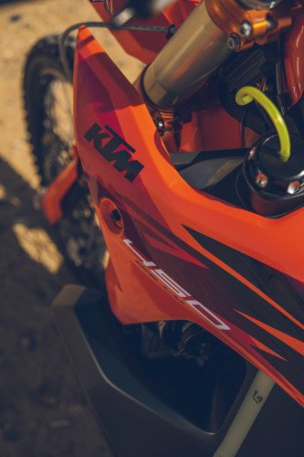 KTM 450 Rally Replica 2027 – Schalthebel und Fussraste links