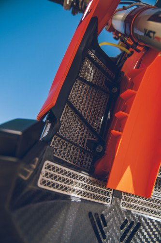 KTM 450 Rally Replica 2027 – Vorderrad-Achse und Bremssattel-Aufnahme