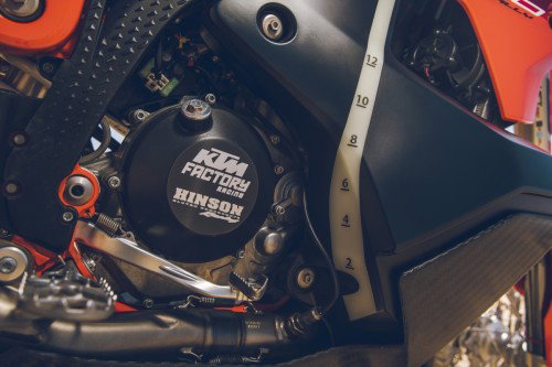 KTM 450 Rally Replica 2027 – Detailansicht