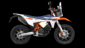 KTM 690 Rally 2027 – Seitenansicht von rechts im Studio mit LC4-Einzylinder, Rally-Tower samt Windschild und Fronttanks