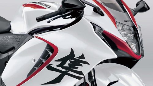 Suzuki Hayabusa 2027 Special Edition – Detailansicht der Frontverkleidung mit erhabenem Hayabusa-Kanji-Schriftzug und LED-Scheinwerfer