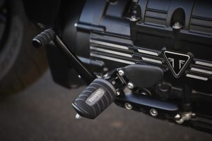 Triumph Rocket 3 GT 2024 – Studioaufnahme