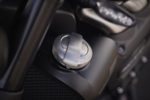 Triumph Rocket 3 GT 2024 – Studioaufnahme