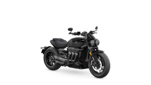 Triumph Rocket 3 R 2024 – Studio-Schraegansicht von vorne rechts in Granite